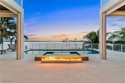 160 Little Carlos Ln, FORT MYERS BEACH, FL, 33931-5218 | Card Image