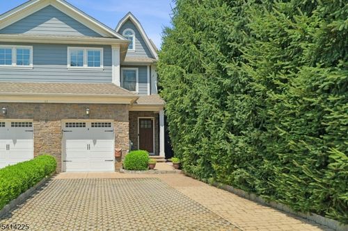 61 Mechanic St, Millburn, NJ, 07041-1173 | Card Image