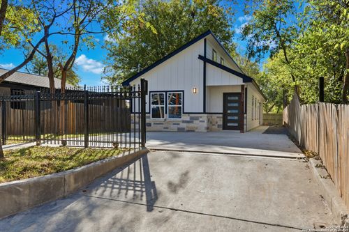 930 Gladstone, San Antonio, TX, 78225-2422 | Card Image