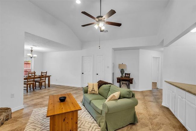 9410 Chapel Pine Ct, House other with 4 bedrooms, 2 bathrooms and 2 parking in Spring TX | Image 7