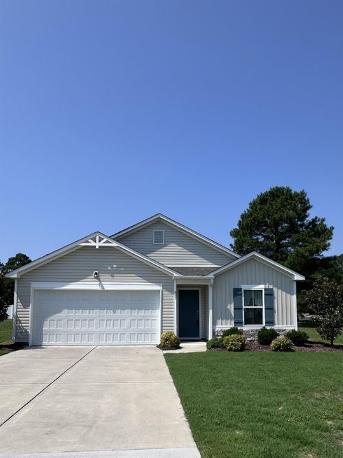 807 Fox St, Shallotte, NC, 28470-5231 | Card Image