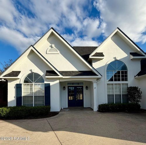 9 Steamboat Bnd, New Iberia, LA, 70563 | Card Image