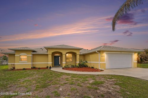 992 Coquina St Se, Palm Bay, FL, 32909-4517 | Card Image