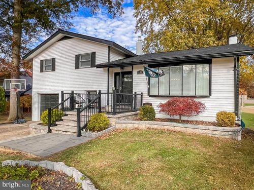 601 Austin Dr, FAIRLESS HILLS, PA, 19030-2108 | Card Image