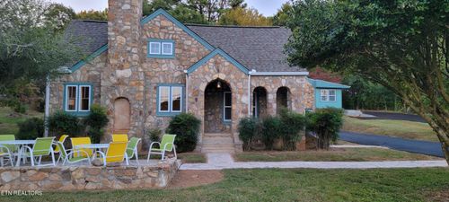 318 E Meeting St, Dandridge, TN, 37725-4908 | Card Image