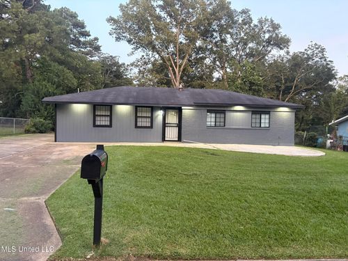 354 Queen Alexandria Ln, Jackson, MS, 39209-2901 | Card Image
