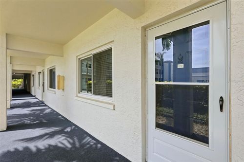 122-350 79th Ave N, St Petersburg, FL, 33702-4455 | Card Image