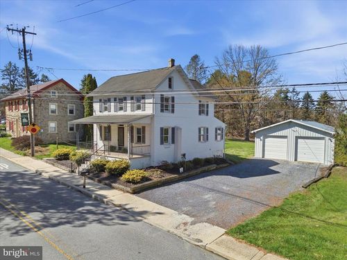 22 N Chestnut St, ELVERSON, PA, 19520-9408 | Card Image