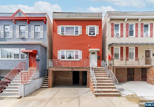 161 Seaview Avenue, Jersey City, NJ, 07305 | Card Image