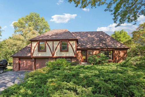 W305N5260 Gail Lane, Hartland, WI, 53029 | Card Image