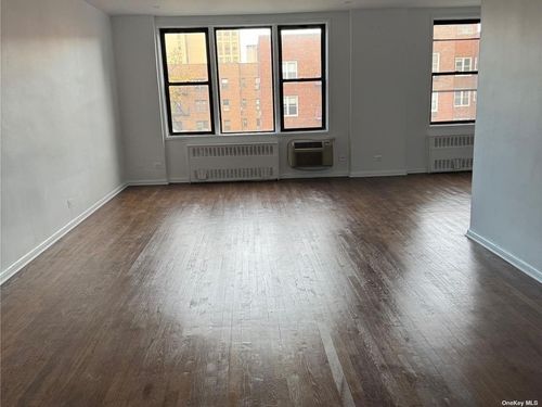 apt-5v-65-50 Wetherole St, Rego Park, NY, 11374-4720 | Card Image