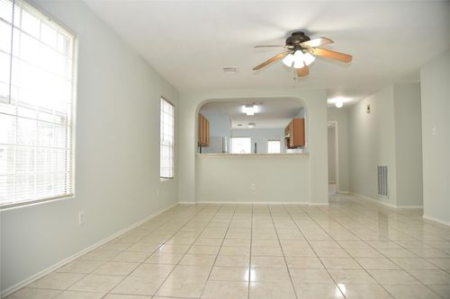 10406 Sutter Glen Ln, Houston, TX, 77075-4756 | Card Image