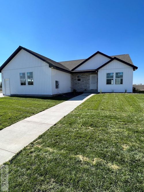 4746 Providence Point Dr, Idaho Falls, ID, 83404-8141 | Card Image