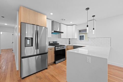 6435 138th St, Flushing, NY, 11367-1123 | Card Image