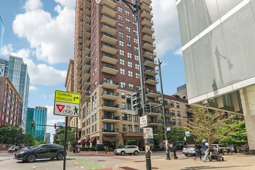 3301-41 E 8th St, Chicago, IL, 60605-2479 | Card Image