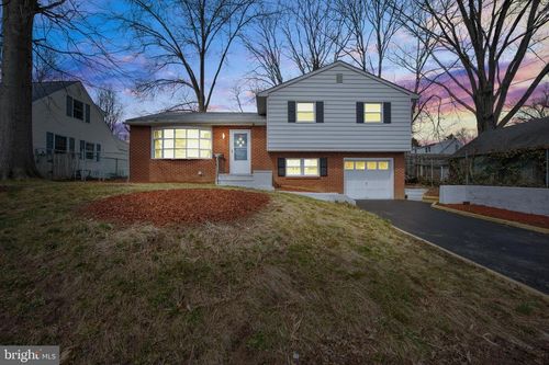 276 Clymer Ave, MORRISVILLE, PA, 19067-1117 | Card Image