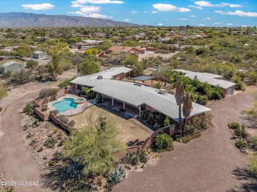 9240 E Sierra Street, Tucson, AZ, 85710 | Card Image