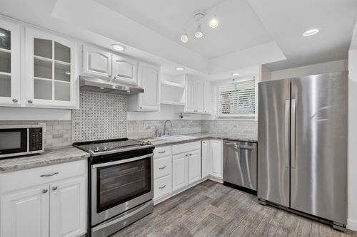 115-3186 Via Poinciana, Lake Worth, FL, 33467-1480 | Card Image