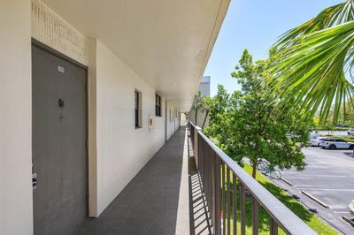 205-E - 2410 Deer Creek Country Club Boulevard, Condo with 2 bedrooms, 2 bathrooms and null parking in Deerfield Beach FL | Image 3