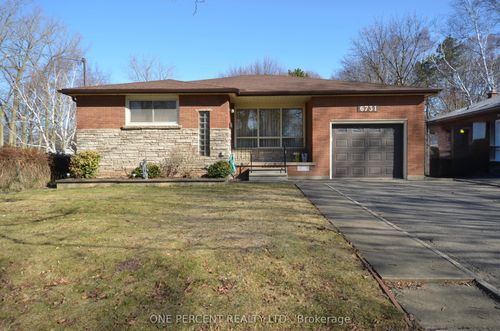 6731 Freeman St, Niagara Falls, ON, L2E5T8 | Card Image