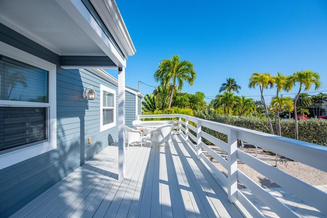 Front porch | Image 26