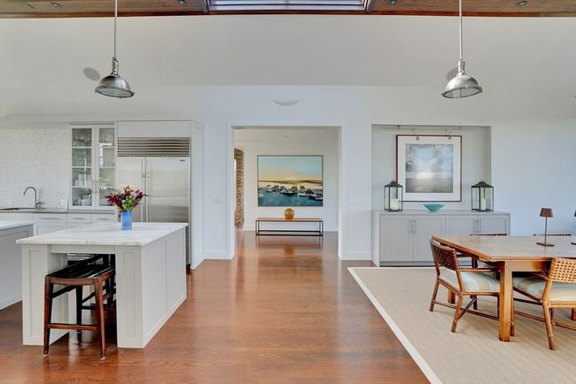 2 Squibnocket Rd, House other with 6 bedrooms, 6 bathrooms and 6 parking in Chilmark MA | Image 17