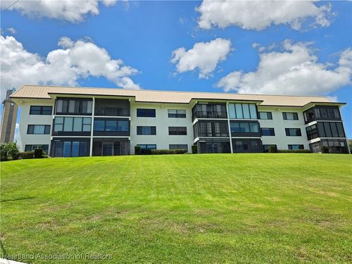 526 Lake Clay Dr S, Lake Placid, FL, 33852-5161 | Card Image