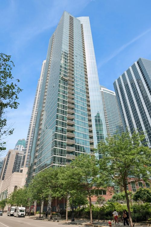 1401-505 N Mcclurg Ct, Chicago, IL, 60611-5381 | Card Image