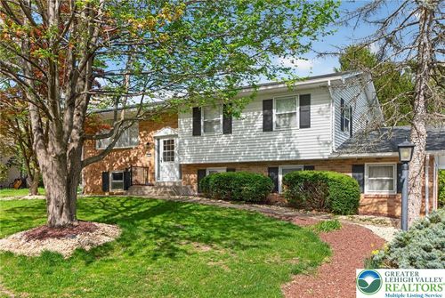 1105 Bryant St, Allentown, PA, 18104-3305 | Card Image