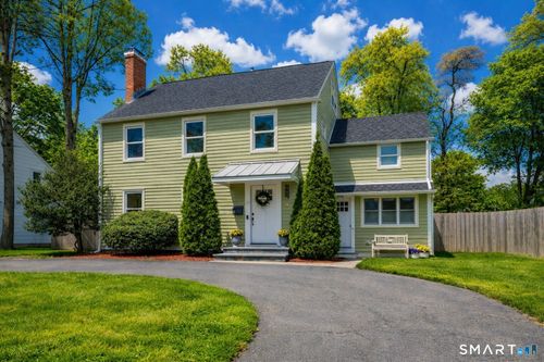 20 Lynnbrook Rd, Fairfield, CT, 06825-1922 | Card Image