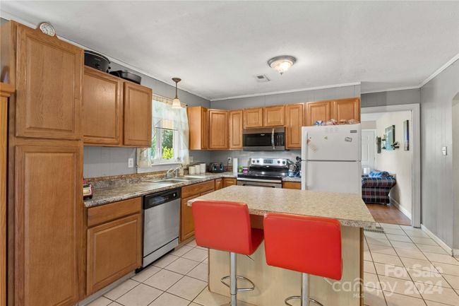 Kitchen | Image 4