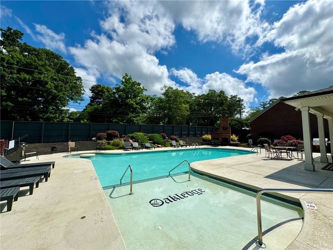 Neighborhood amenities | Image 21