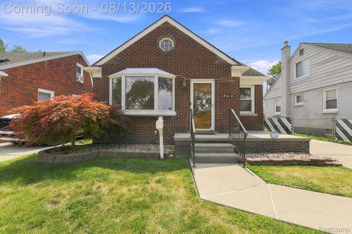 17612 Sprenger Ave, Eastpointe, MI, 48021-3149 | Card Image