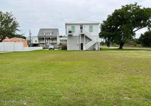 129 Vista Dr, Pass Christian, MS, 39571-3532 | Card Image