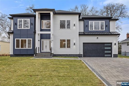 765 7th Ave, River Edge, NJ, 07661-1515 | Card Image