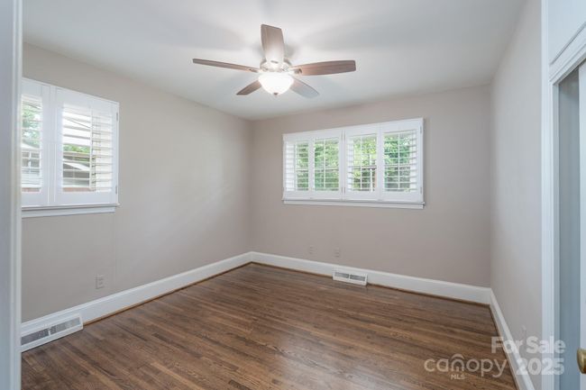 Primary Bedroom | Image 19