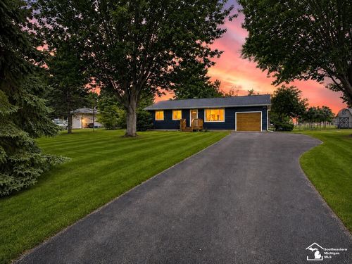 5250 Osburn Dr, Tecumseh, MI, 49286-9542 | Card Image