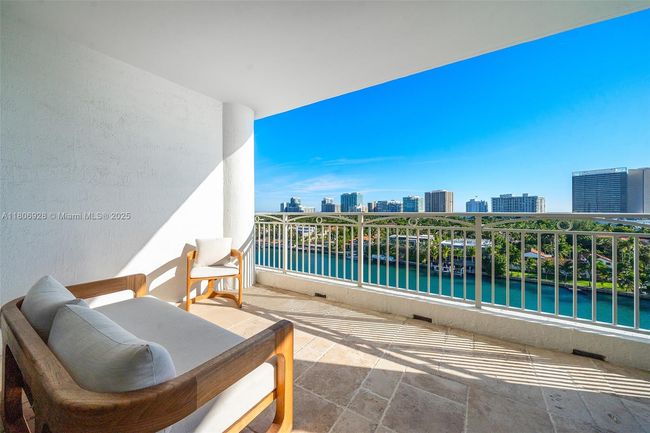 9C - 9751 E Bay Harbor Dr, Condo with 2 bedrooms, 3 bathrooms and null parking in Bay Harbor Islands FL | Image 20