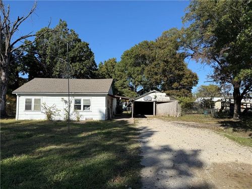 206 E 8th St, S Coffeyville, OK, 74072-9782 | Card Image