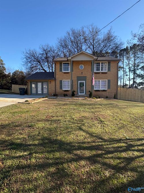 2624 Valley Brook Dr Ne, Huntsville, AL, 35811-1916 | Card Image