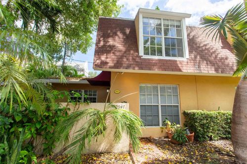 2947 Day Ave, Miami, FL, 33133-7204 | Card Image