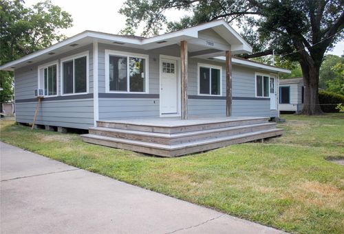 7003 Hoffman St, Houston, TX, 77028-3815 | Card Image