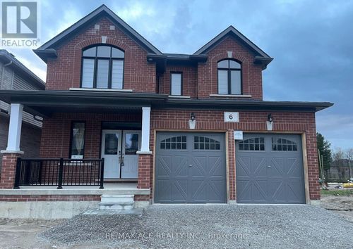 6 Wakefield Boulevard, Essa (Angus), ON, L0M1B5 | Card Image