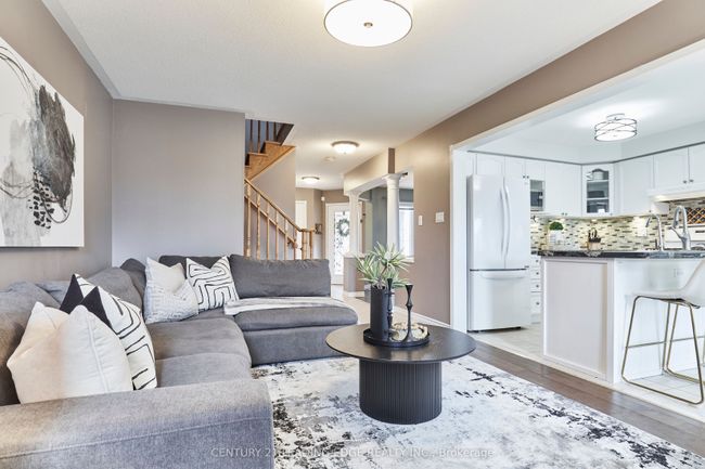 31 Aster Cres, House other with 3 bedrooms, 4 bathrooms and 2 parking in Whitby ON | Image 12