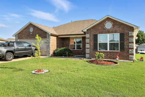 1529 S 29th Ct, Broken Arrow, OK, 74014-2057 | Card Image