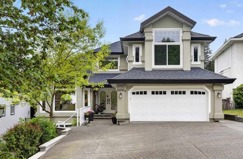 209 Ravine Dr, Port Moody, BC, V3H4W7 | Card Image