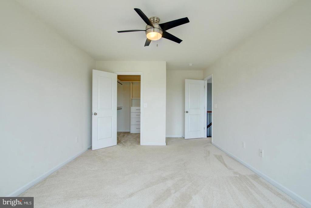 Residential Lease in BRAMBLETON 5