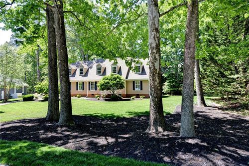 122 James Bray Dr, Williamsburg, VA, 23188-6310 | Card Image
