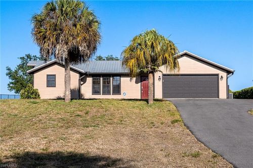 550 Caloosa Estates Dr, Labelle, FL, 33935-9675 | Card Image