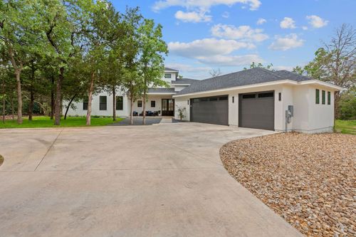 103 Mills Xing, Bastrop, TX, 78602-4057 | Card Image